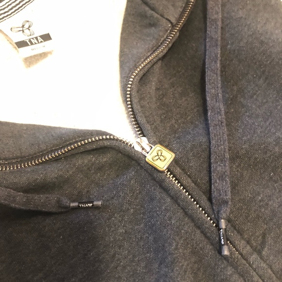 Medium long TNA hoodie - Picture 5 of 5